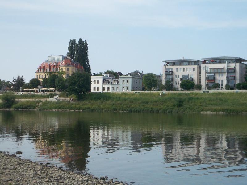 Ambiente-An-Der-Elbe-Wohnung-Og Apartment