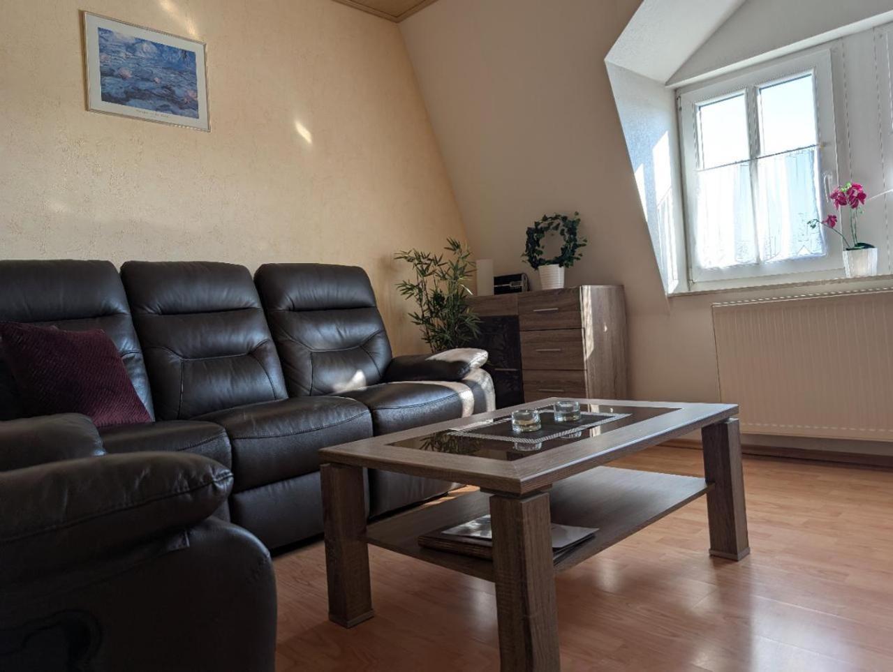 Ambiente-An-Der-Elbe-Wohnung-Og Apartment