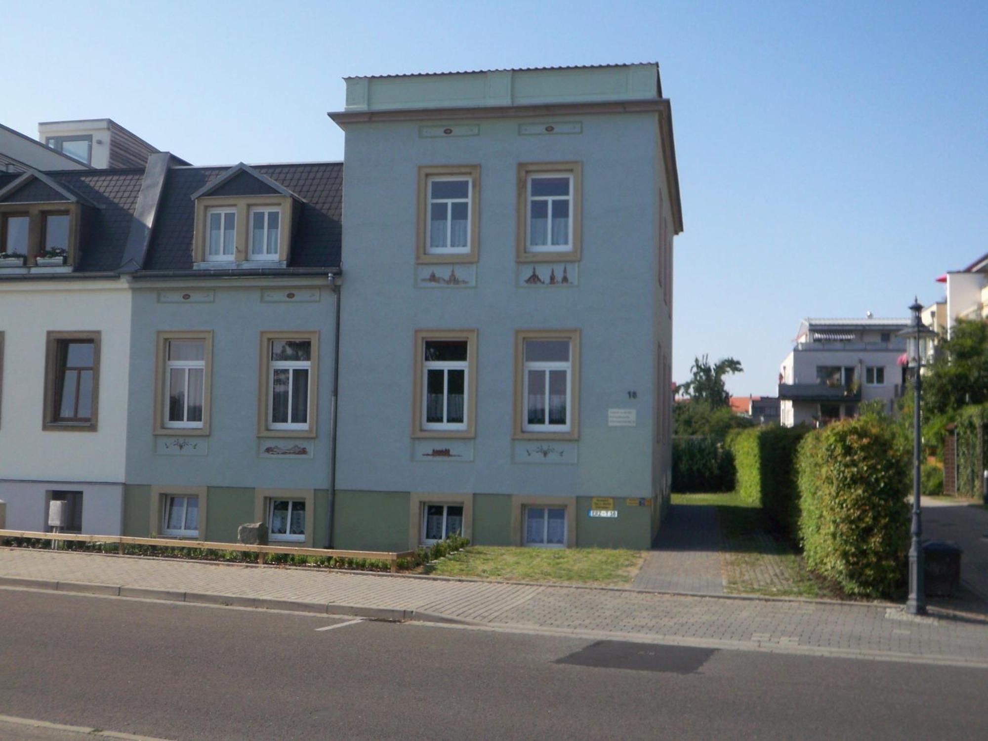 Apartment Ambiente-An-Der-Elbe-Wohnung-Og *
